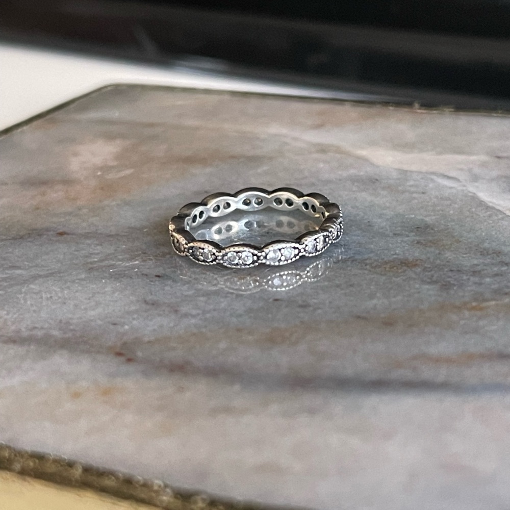 Pandora Ring